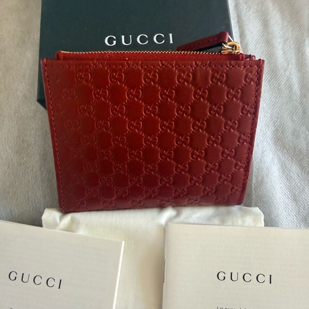 NIB Gucci Red Micro GG Compact Wallet - Picture 3 of 11